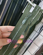 Молния со стразами 40 см хаки