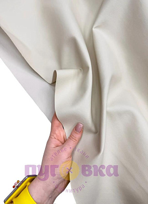 Кож.зам мебельный цвет молочный матовый 2